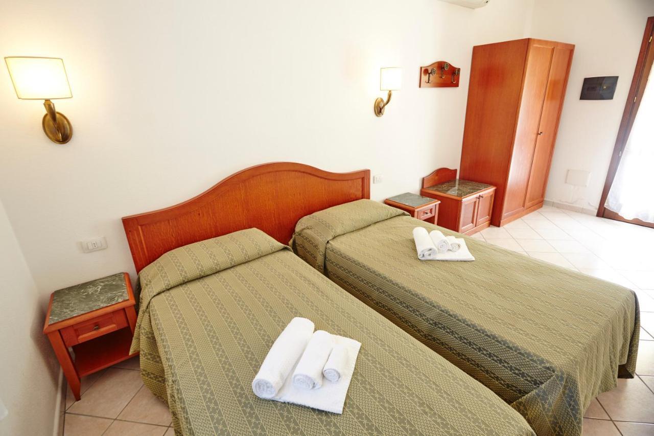 Hotel Cala Mirto Budoni Exterior foto